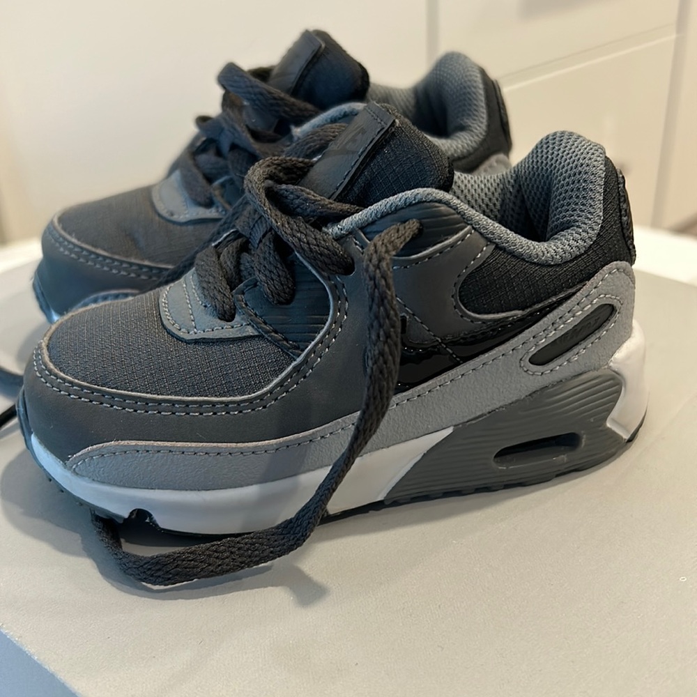 6C - Nike Air Max